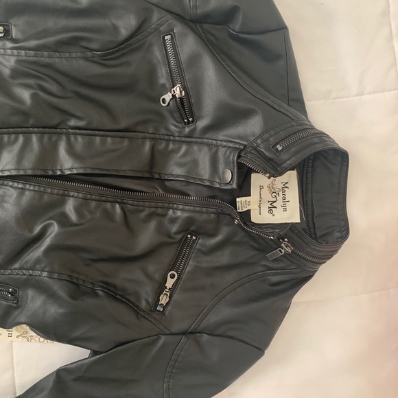 Leather jacket - Picture 3 of 3